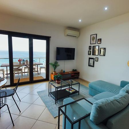 Luxury Apartment Messina Bagian luar foto