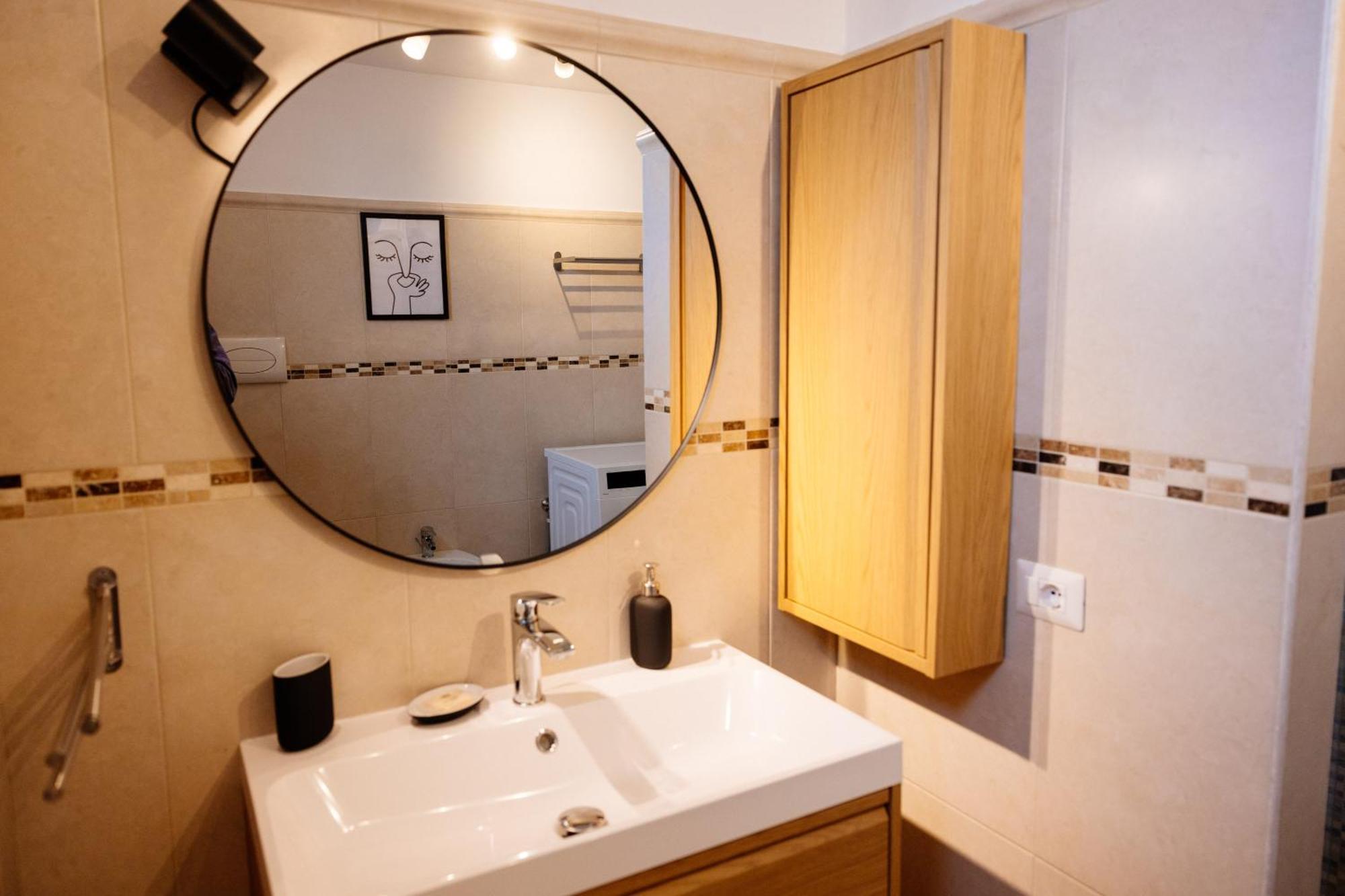 Luxury Apartment Messina Bagian luar foto