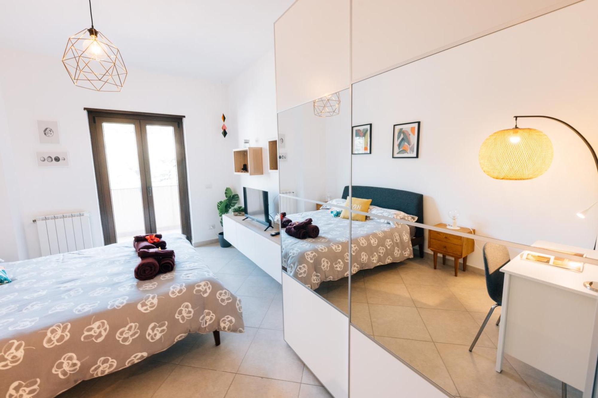 Luxury Apartment Messina Bagian luar foto